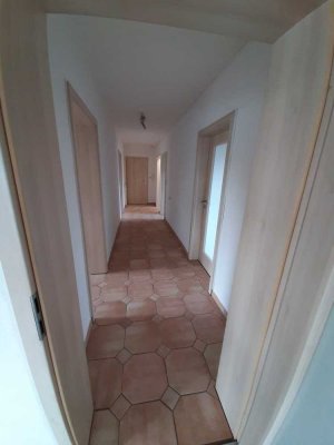 Sanierte 5-Zimmer-Wohnung mit Balkon und Einbauküche in Bad Schussenried