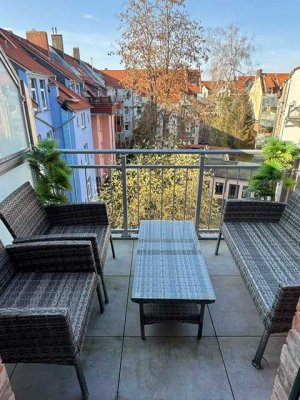 *Schmuckstück am Fiedeler Platz in Döhren* - Traumhafte Wohnung mit Ausbaureserve im Dachgeschoss
