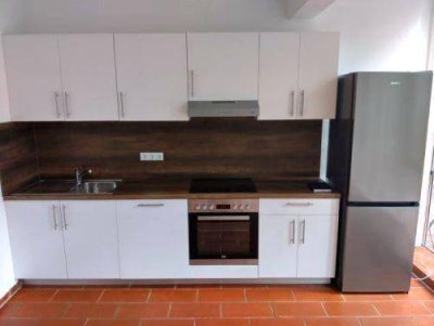 GEIDORF: Ruhige 3 ZIMMER-Maisonette, Einbauküche, neue Sanitäranlagen (Bad + WC). nähe KF-Uni!