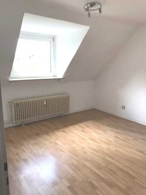Schöne 2-Zimmer Wohnung an ruhiger Anliegerstraße