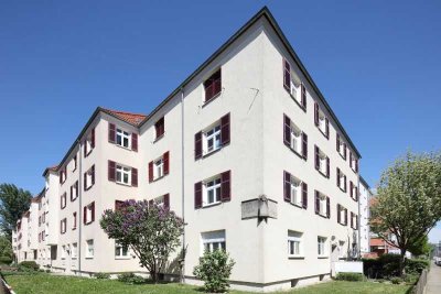 Dichterviertel: 3 Zimmer, Wohnküche, top renoviert – 5 Min. zum Bahnhof