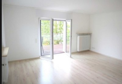 Stilvolle, modernisierte 3-Zimmer-Wohnung mit gehobener Innenausstattung mit EBK in Dietzenbach