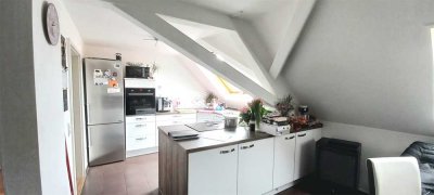 **Viel Wohnfläche mit zusätzlichem Erweiterungspotenzial! - ETW in der Dorfmitte von Eisingen **