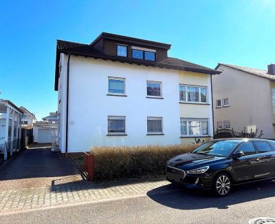 Gepflegtes 3-Familienhaus nebst Doppelgarage in ruhiger Wohnlage
