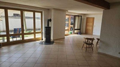 Großzügiges Wohnen in stilvollem EFH mit ELW in Worms-HOCHHEIM