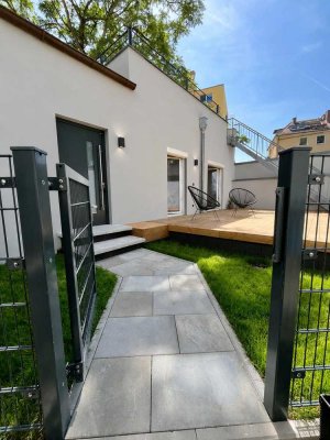 Exklusive 2-Zimmer-Wohnung mit privatem Garten & zwei Terrassen - Uhlandstraße