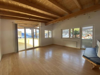 Phänomenale 4-Zimmer-Wohnung mit riesiger Terrasse in prächtiger Aussichtslage in Oetz!