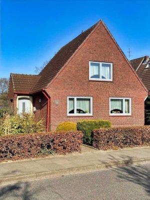 Teilsaniertes Einfamilienhaus mit Garten