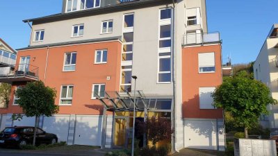 Attraktive 4-Zimmer-Wohnung mit Balkon und Solaranlage und EBK in Bad Kreuznach