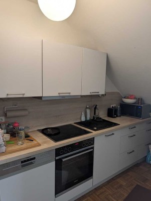 Lebendig wohnen: 2-Zimmer-Wohnung in Erfurts Altstadt