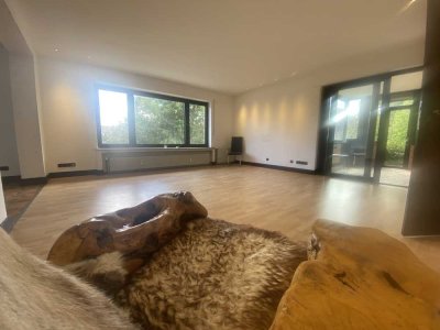 Ansprechender Chef- Bungalow-5-Zimmer-EG- Eig. Eingang-Kamin-Terrasse + geh. Ausstattung in Iserlohn