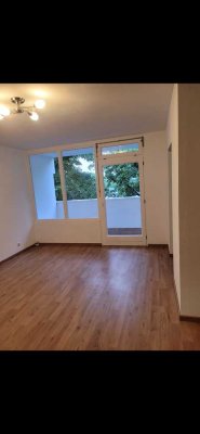 ​1-Zimmer-Wohnung mit Tiefgarage in Frankfurt-Nied
