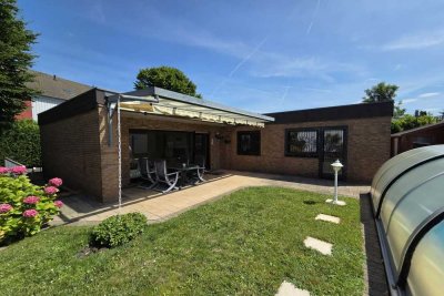 Zögern Sie nicht: Gepflegter Bungalow in ruhiger Sackgasse mit Garten, Pool und Garage