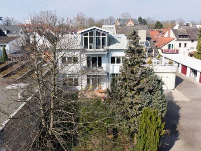 Wiesbaden-Am Schlosspark: Gebäudeensemble mit 5 Wohneinheiten