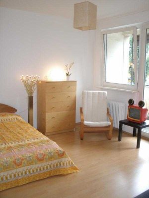 Niedliches möbliertes 1-Zimmer-Appartment mit Balkon zentral in Tempelhof provisionsfrei