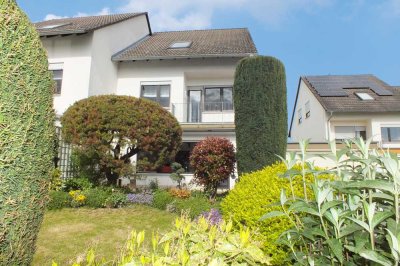Familientraum: Große Doppelhaushälfte mit tollem Garten in beliebter Wohnlage von Kriftel