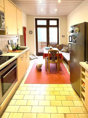 Wohnen am schönen Nockherberg: 3 1/2 Zimmer Altbau-Maisonette-Whg. in ruhiger Innenhoflage