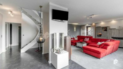 Traumhafte Maisonette Wohnung über den Dächern von Reinbek - Designer EBK, Sauna und 2 Balkone