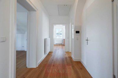 Edelsanierte Dachgeschosswohnung in erster Rheinlage von Königswinter