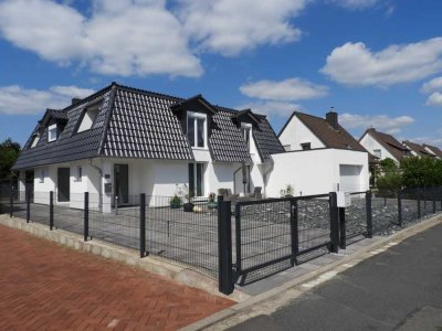 Exklusives Zweifamilienhaus in Top-Lage
