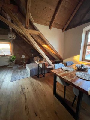*PRIVAT* Wunderschöne Dachgeschoss-Maisonette-Wohnung 68 m² mit Blick in die Berge zu vermieten