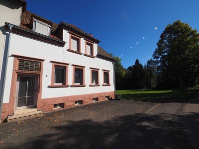 GROßZÜGIGES EIN- ZWEIFAMILIENHAUS MIT GROßEM GRUNDSTÜCK