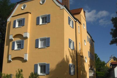 Freundliche und neuwertige 2-Zimmer-Wohnung mit gehobener Innenausstattung mit Balkon in Welden