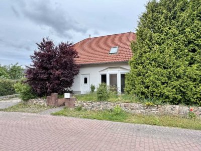 Einfamilienhaus mit Potenzial - Garage, Garten, ruhig & renovierungsbedürftig