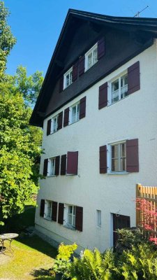 Kapitalanleger aufgepasst!!! 5 Familienhaus mit guter Rendite