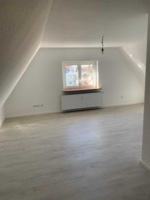 Schöne 1,5-Zimmer-DG-Wohnung in Buckenhof