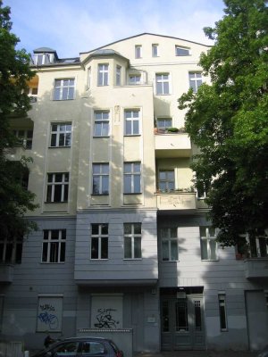 Dachgeschoss Maisonette  vermietet 4-Zimmer-Wohnung zum Kauf in Treptow, Berlin