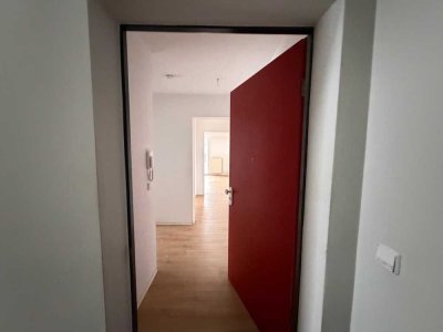 Renovierte 4-Zimmer-Wohnung (93 m²) mit EBK & 2 Balkonen in gepflegter Anlage – Ludwigsfelde