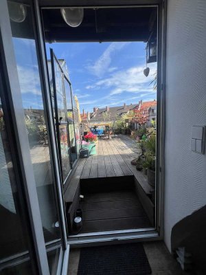Charmante 3-Zimmer-Wohnung mit großer Dachterrasse in bester Lage in Nürnberg