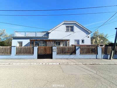 Einfamilienhaus in Baden: 4 Zimmer, Garten, Terrasse, Carport – zu kaufen!