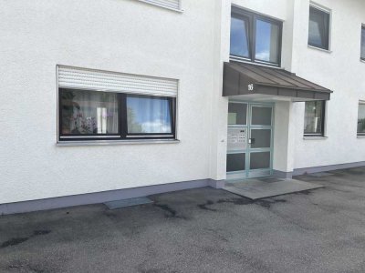 Gepflegte 2-Zimmer-Erdgeschosswohnung mit Terrasse in Königsbrunn