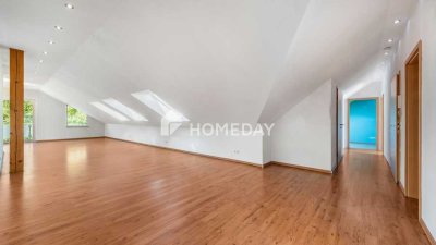 Großzügige Dachgeschosswohnung mit Balkon & 2 Stellplätze – auf Erbpachtbasis