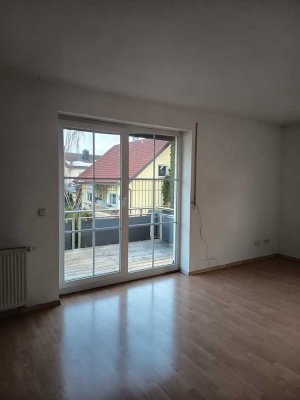 Großzügige 3-Zimmer-Wohnung mit Gartenanteil und Garage  in ruhiger Lage