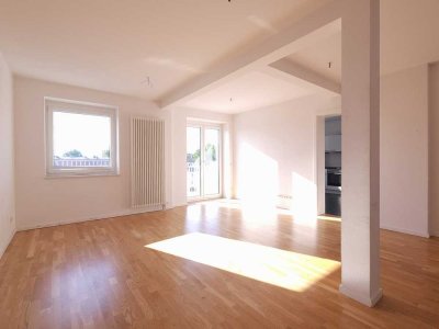 Wohnen im Ostend ohne Kompromisse: 4-Zimmer, zwei Bäder, zwei Balkone und Skylineblick!