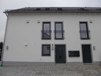 Neubau mit Einbauküche und Balkon: attraktive 5-Zimmer-Wohnung in Hohenkammer