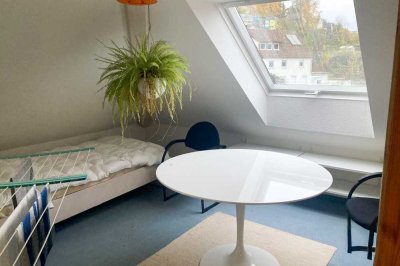Wunderschöne 3-Zimmer-Wohnung mit TG-Stellplatz, neuem Vinylboden und zwei Balkonen!