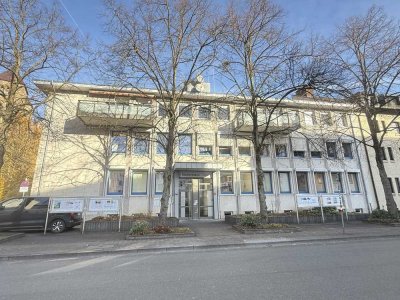 Schicke Wohnung in der Innenstadt mit Balkon