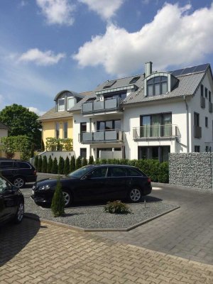 Moderne Maisonette-Wohnung, 76qm, ruhige Lage, große Loggia in Sonnenlage, 3-Parteien-Haus