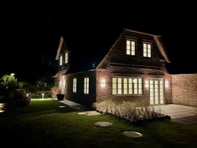 Verkauf direkt vom Eigentümer + sofort bezugsfertig! Hausteil unter Reet am Kampener Leuchtturm