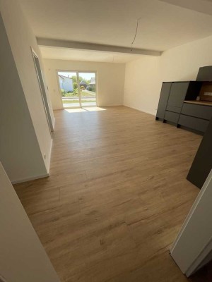 Erdgeschosswohnung mit Terrasse und Garten in Samtens