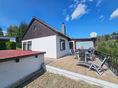 Idyllisches Haus umgeben von purer Natur