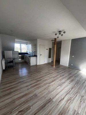 Vollständig renovierte 2-Raum-Wohnung mit Einbauküche in Kassel