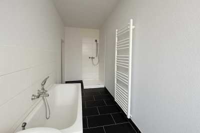 *Geräumige 3-Raumwohnung mit Balkon! Erstbezug nach Sanierung*