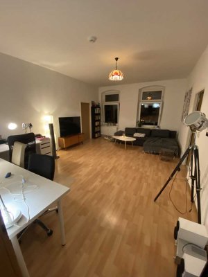 Erstbezug nach Sanierung mit EBK: ansprechende 4-Zimmer-Wohnung in Halle
