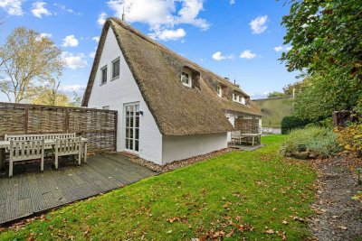 Nordseeliebe unter Reet | Kompaktes Endhaus mit Wohlfühlambiente | Vermietungslizenz