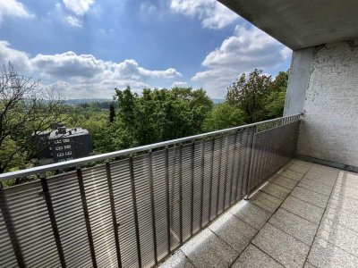 Traumhafter Fernblick in Ronsdorf - Dachgeschosswohnung mit Aufzug und Balkon